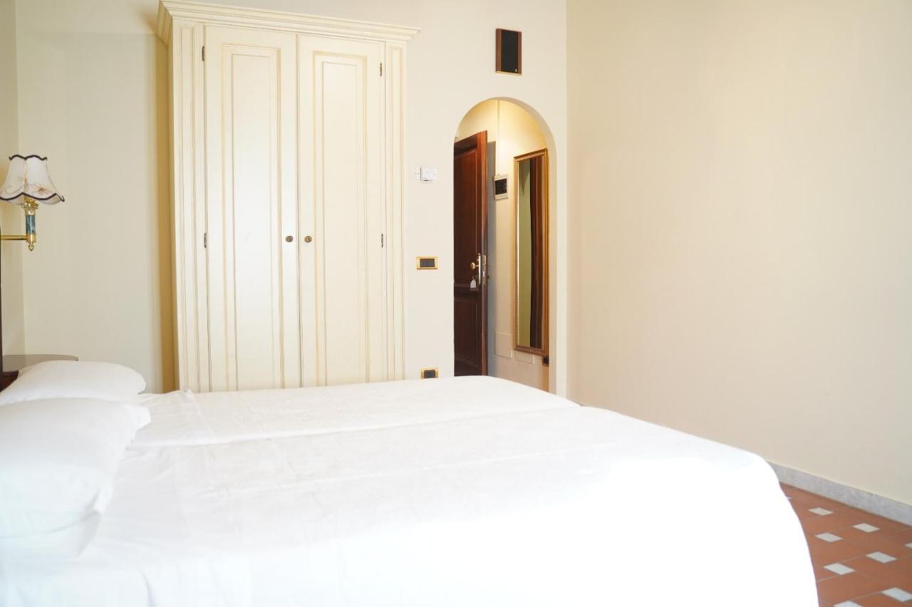 Hotel Fantastic Garden - Firenze Nord à Sesto Fiorentino Extérieur photo